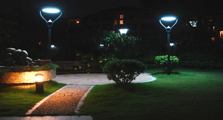 Solar Garden Lights